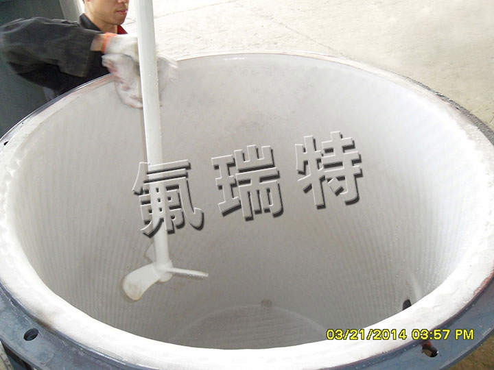 鋼襯塑儲罐、反應釜